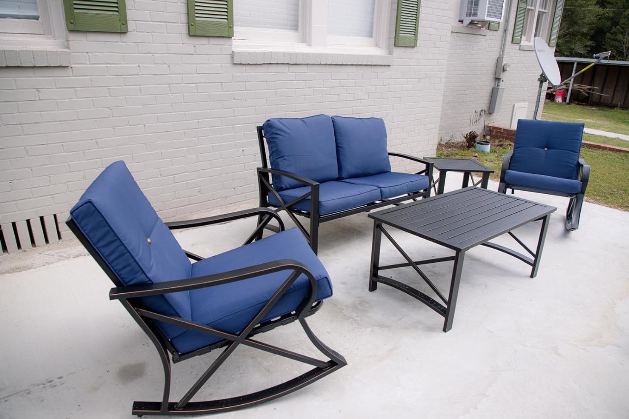 Lawrence Village Bed And Breakfast Swainsboro Bagian luar foto