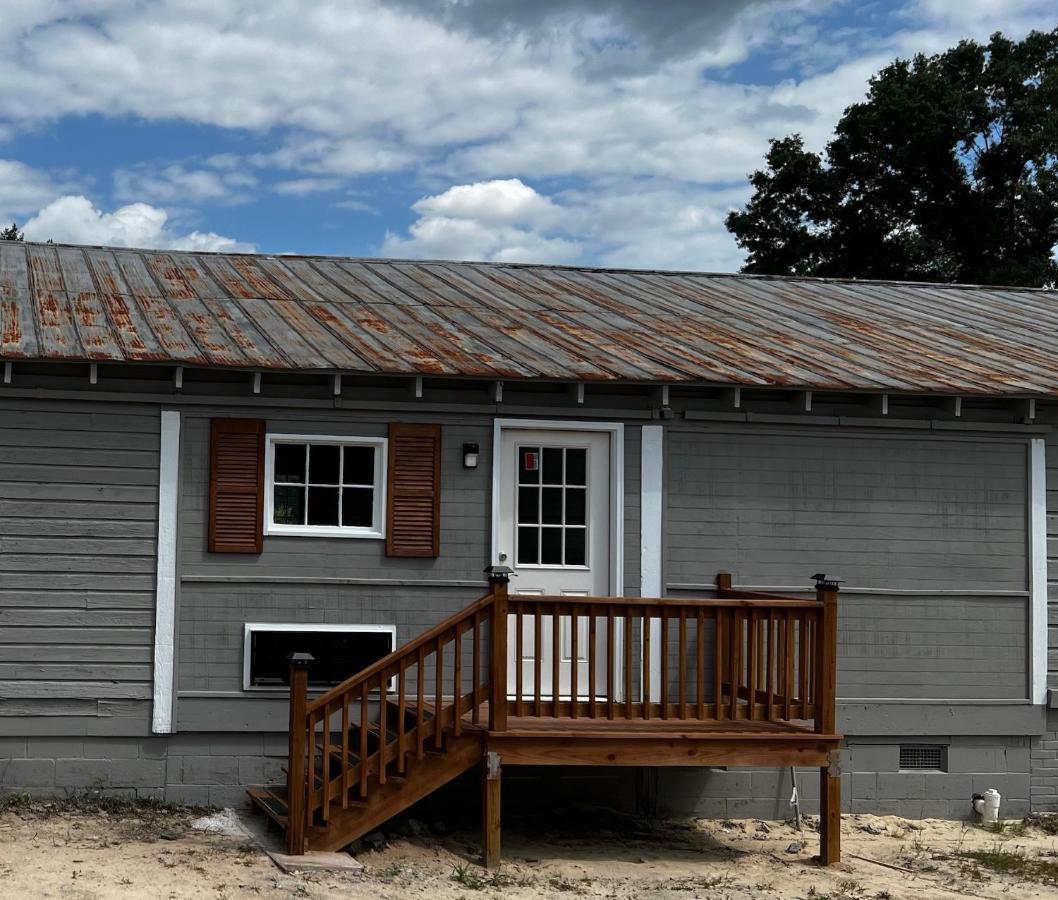 Lawrence Village Bed And Breakfast Swainsboro Bagian luar foto